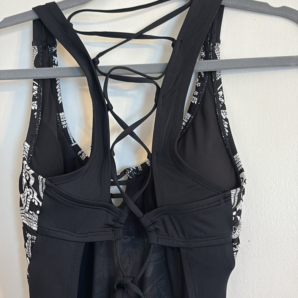 Jantzen black & white medallion black strappy back one-piece bathing suit.size 8 - Picture 7 of 11